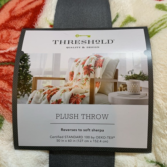 NWT Threshold Plush Sherpa Throw, Fall Decor Floral Pointsettia Design, 50”x60” - Picture 5 of 12